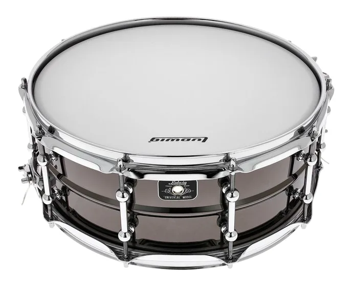 Ludwig 14"x5,5" Universal Brass Chrom, sur fond neutre