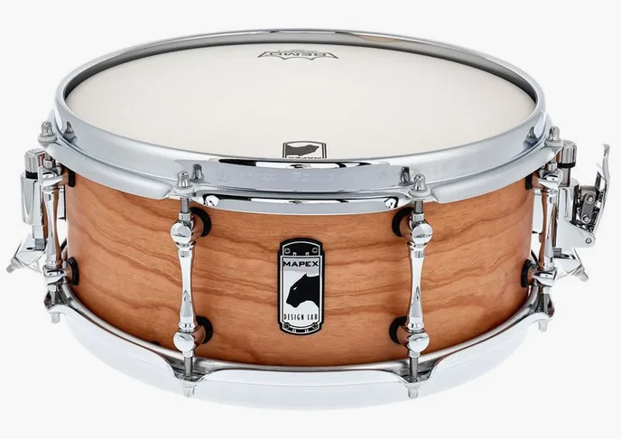 Mapex 13"x5,5" DL Cherry Bomb NSW, vue de face