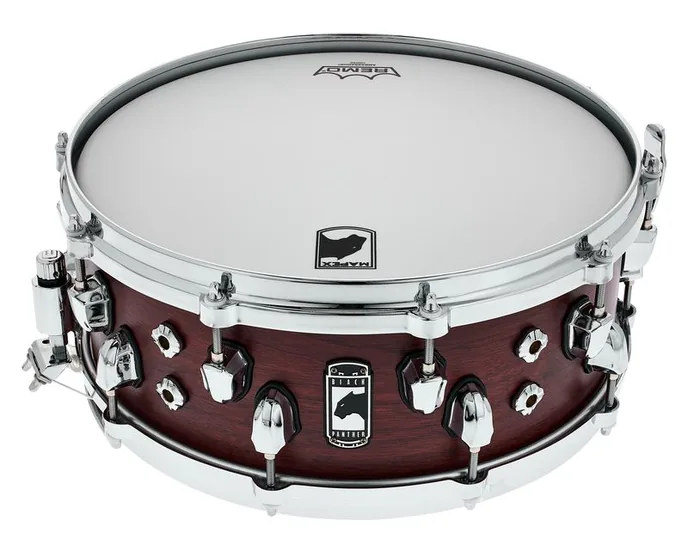 Mapex 14"x5.5" Nemesis Snare BP, de face sur fond neutre