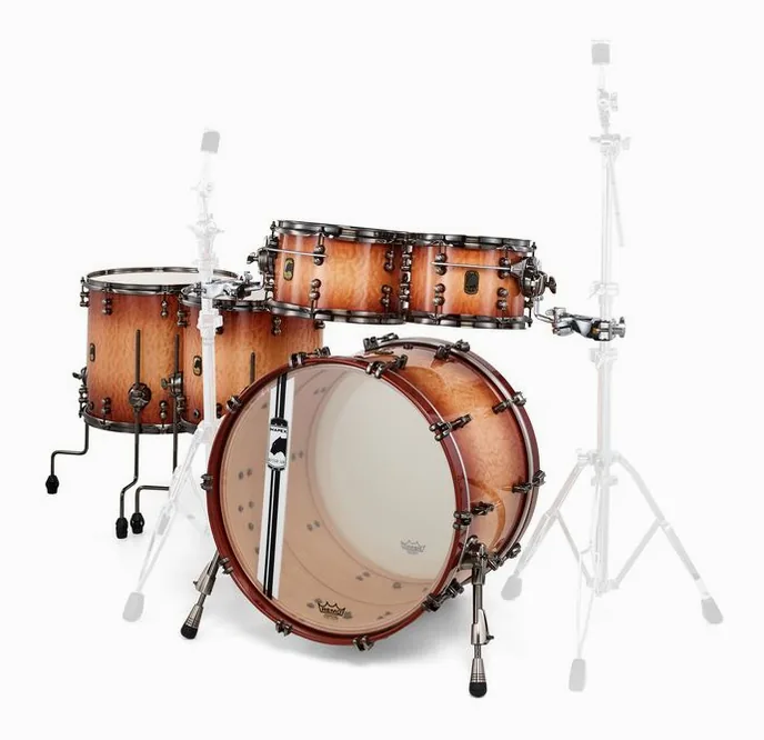 Mapex Black Panther Versatus - PW, de face sur fond neutre