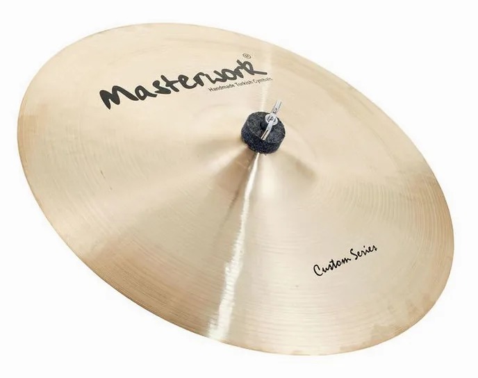 Masterwork 14" Custom Crash, de face sur fond neutre