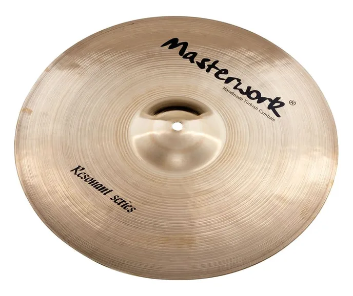 Masterwork 16" Resonant Crash, de face sur fond neutre