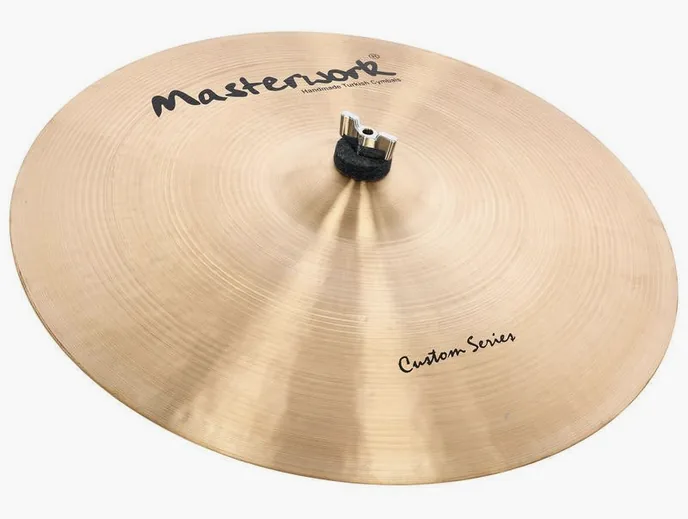 Masterwork 17" Custom Crash, sur fond neutre