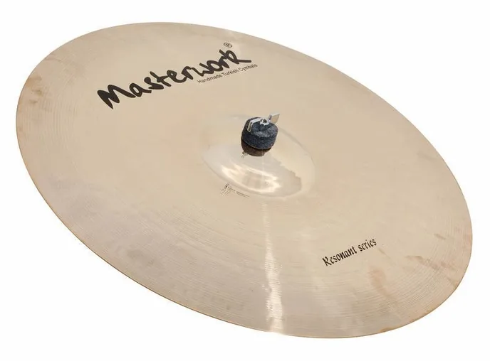 Masterwork 20" Resonant Crash, de face sur fond neutre