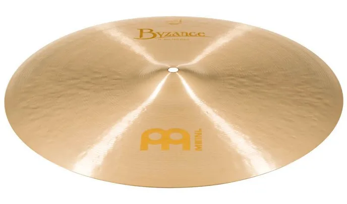 Meinl 17" Byzance Jazz Thin Crash, sur fond neutre