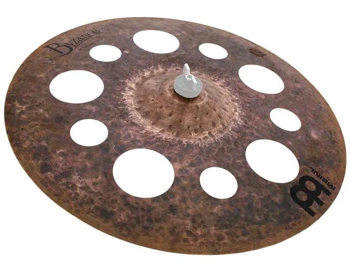 Meinl 18" Byzance Dark Trash Crash, de face sur fond neutre