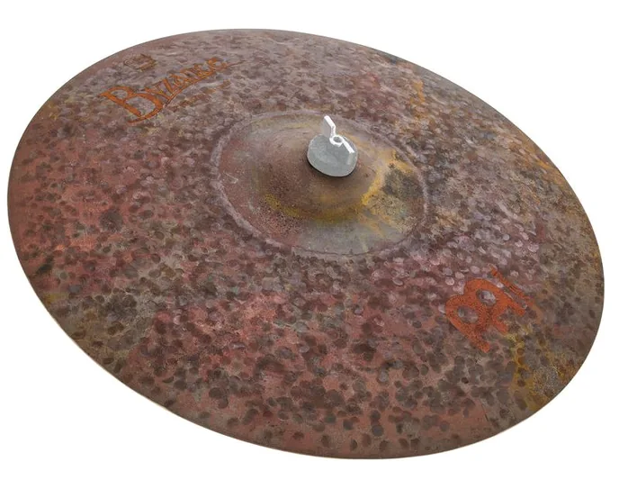Meinl 18" Byzance Extra Dry T. Crash, sur fond neutre