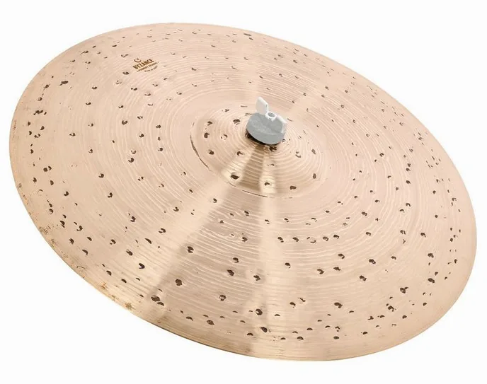 Meinl 18" Byzance Foundry Reserve CR, vue de près, de face