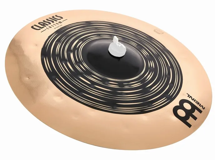 Meinl 18" Classics Custom Dual Crash, de face sur fond neutre