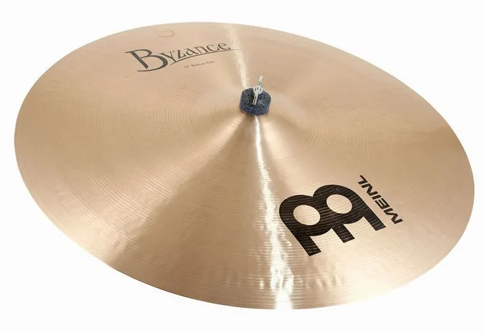 Meinl 22" Byzance Medium Ride, de face sur fond neutre