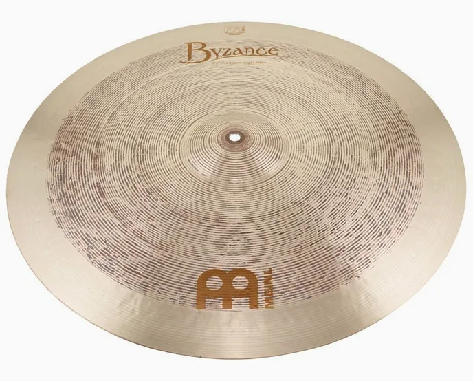 Meinl 22" Byzance Tradit. Light Ride, vue de près, de face