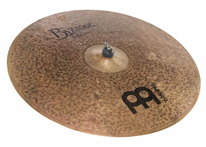 Meinl 24" Byzance Dark B. Apple Ride, de face sur fond neutre