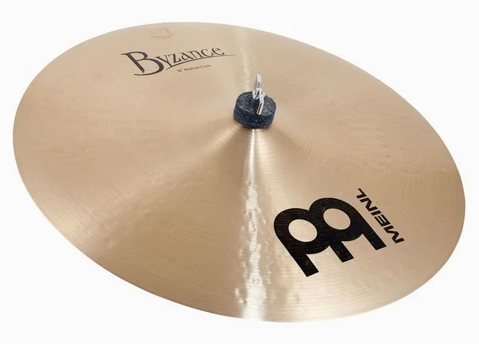 Meinl 16" Byzance Medium Crash, sur fond neutre