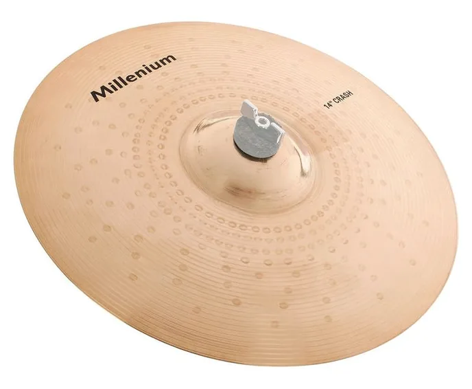 Millenium 14" B20 Crash, vue de face