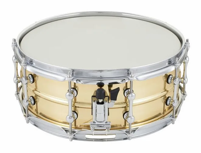 Millenium 14"x5,5" Power Brass Snare, vue de près, photo 3