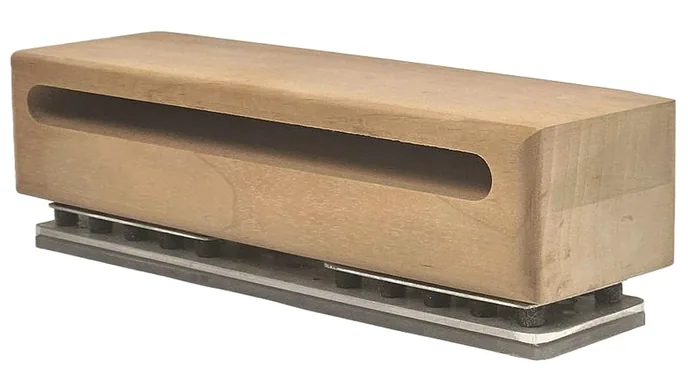 NGL Percussion Woodblock Nut 26,5cm, de face sur fond neutre
