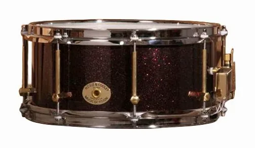 Noble & Cooley 13"x06" Cherry Burgundy Spkl., sur fond neutre