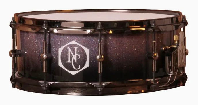 Noble & Cooley 14"x05" Horizon Black Fade Sp., sur fond neutre