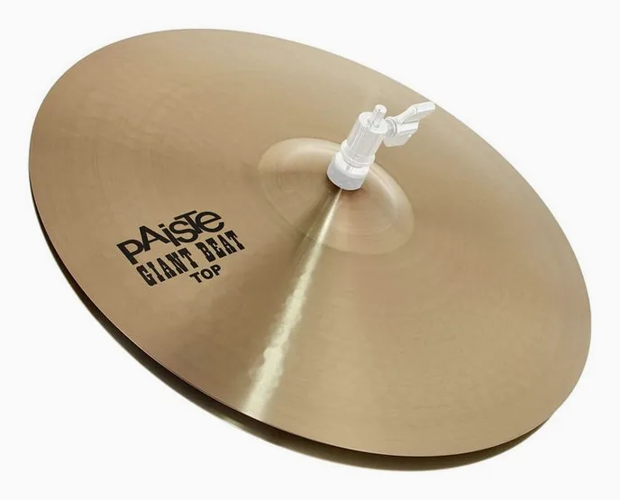 Paiste 15" Giant Beat Hi-Hat, sur fond neutre