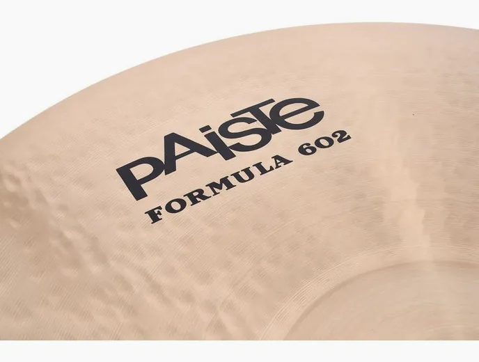 Paiste 16" 602 Mod. Essentials Crash, vue de près, photo 4
