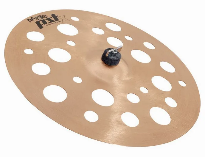 Paiste 16" PSTX Swiss Thin Crash, sur fond neutre