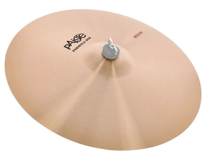 Paiste 17" 602 Medium Crash, vue de près, de face