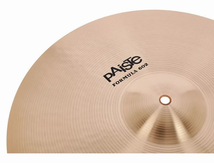 Paiste 18" Paperthin Crash 602 Series, sur fond neutre, photo 3
