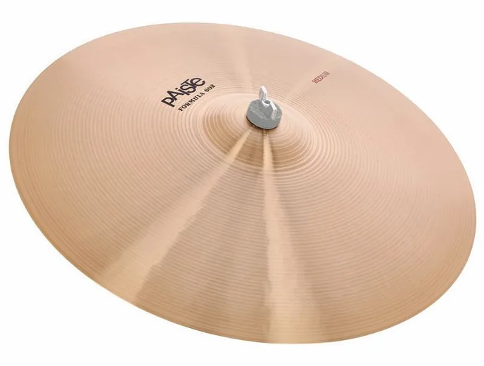 Paiste 20" 602 Medium Crash, de face sur fond neutre