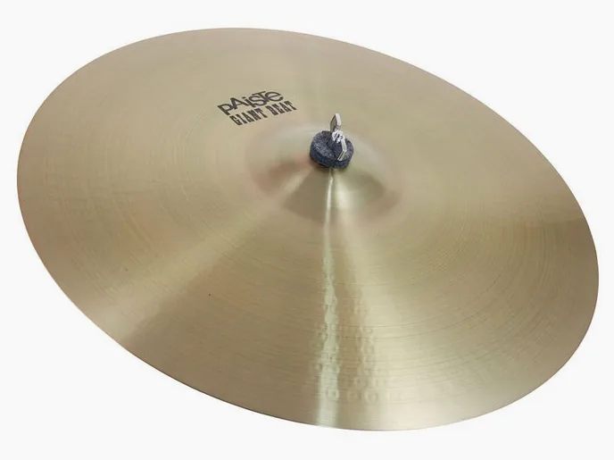 Paiste 20" Giant Beat Crash, sur fond neutre