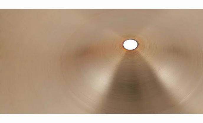 Paiste 20" Giant Beat Thin Crash, vue de profil, photo 3