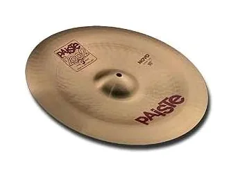 Paiste 2002 Classic 18" Novo China, vue de près, de face
