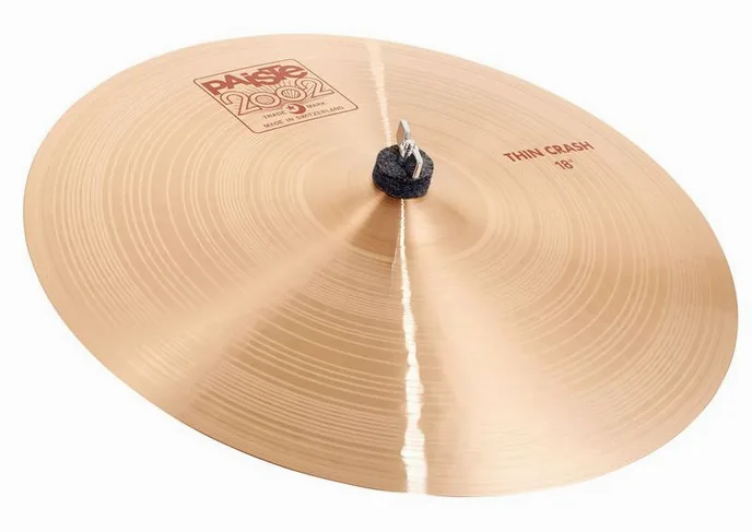 Paiste 2002 Classic 18" Thin Crash, de face sur fond neutre