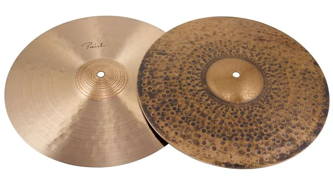 Paiste 14" Traditional Medium Hi-Hat, sur fond neutre
