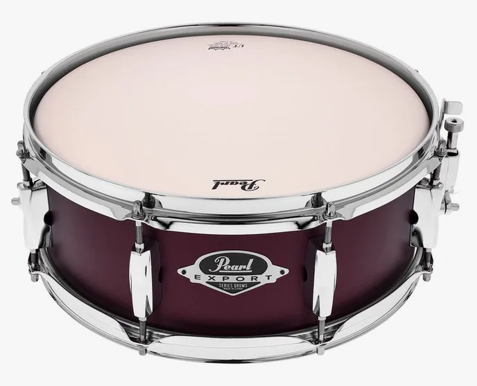 Pearl 13"x05" Export SD Sat. Scarlet, de face sur fond neutre