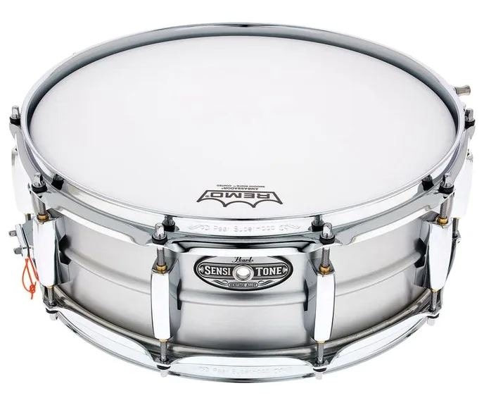 Pearl 14"x05" Sensitone Aluminium, vue de près, de face