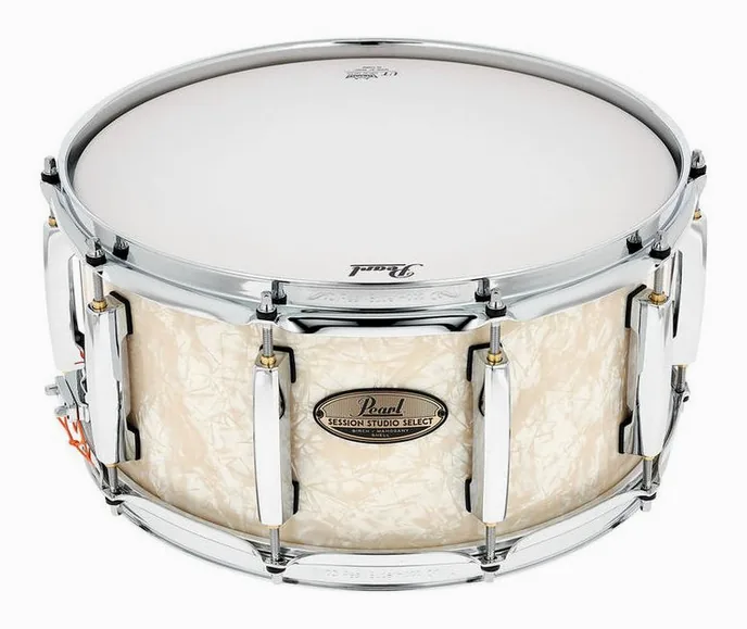 Pearl 14"x6,5" Session St. Sel. #405, sur fond neutre