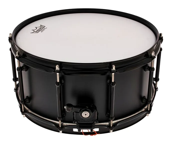 Pearl 14"x6,5" Ultra Cast Snare, vue de profil, photo 3
