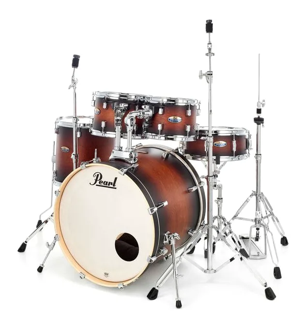 Pearl Decade Maple Studio S. Brown, de face sur fond neutre