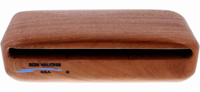 Ron Vaughn W-7 Wood Block Db5, de face sur fond neutre
