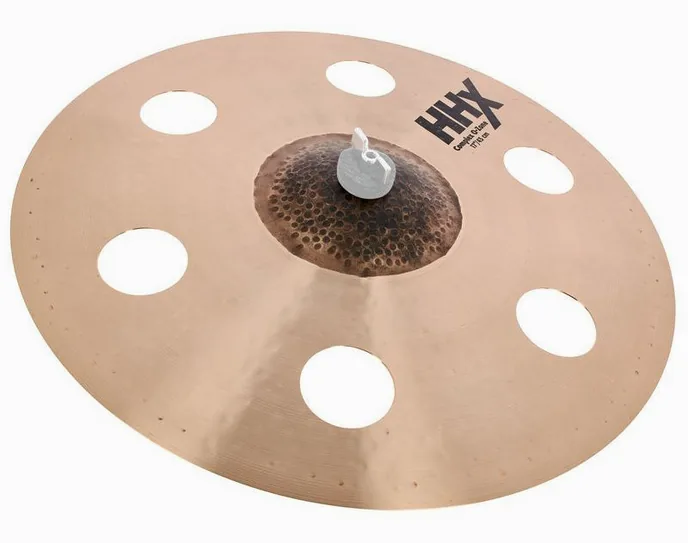 Sabian 17" HHX Complex O-Zone Crash, de face sur fond neutre
