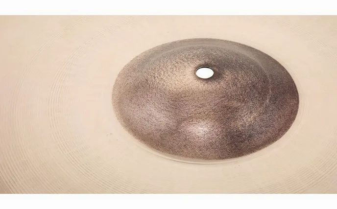 Sabian 18" HHX Evolution Crash, sur fond neutre, photo 3