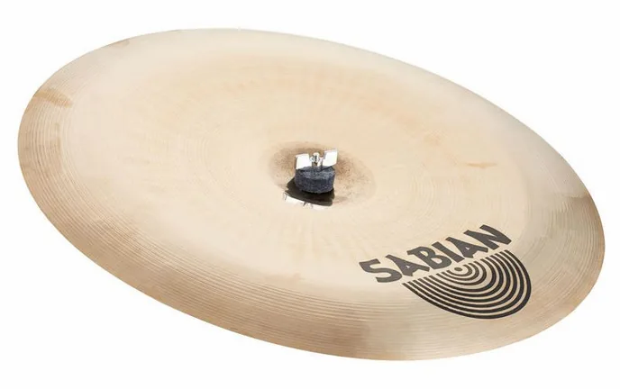 Sabian 20" HHX China Brilliant, de face sur fond neutre