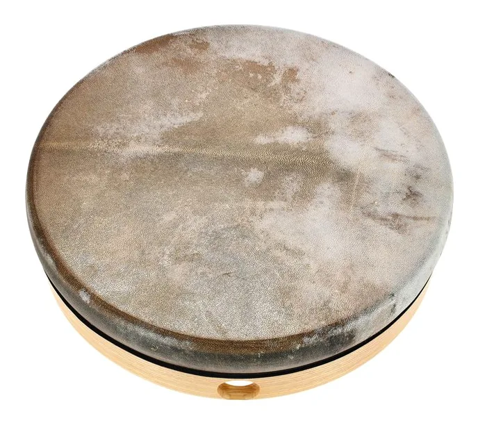 Sela 16" Frame Drum, sur fond neutre