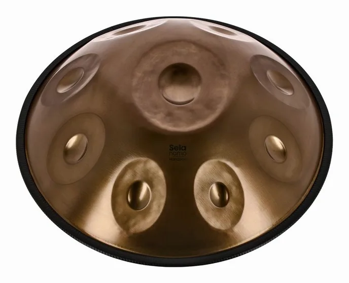 Sela Nomo Handpan D Kurd SEHP400, sur fond neutre