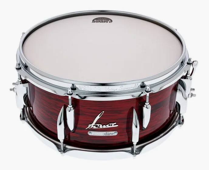 Sonor 13"x6" Vintage Snare Red Oy, de face sur fond neutre