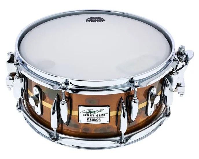 Sonor SSD 13"x5,75" Brass BG 2.0, vue de près, de face