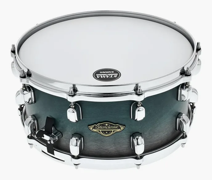 Tama 14"x6,5" Starcl. Walnut/B. SPF, sur fond neutre