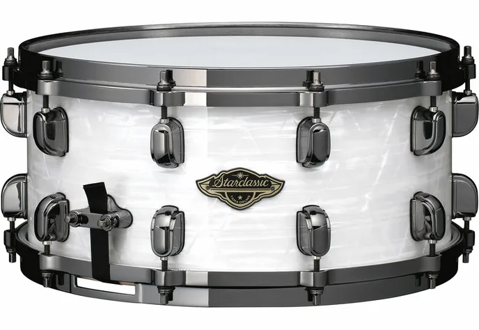 Tama 14"x6,5" Star. Waln/B. WPL BN., de face sur fond neutre