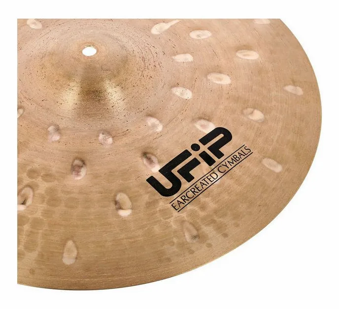Ufip 17" Blast Extra Dry Crash, vue de face, photo 4