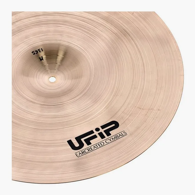 Ufip 18" Class Series Crash Medium, sur fond neutre, photo 4